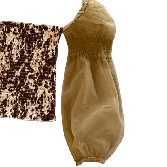 Blue Buttercup Cow Print Size S Off Shoulder Top Gathered Great Condition! - Picture 4 of 8